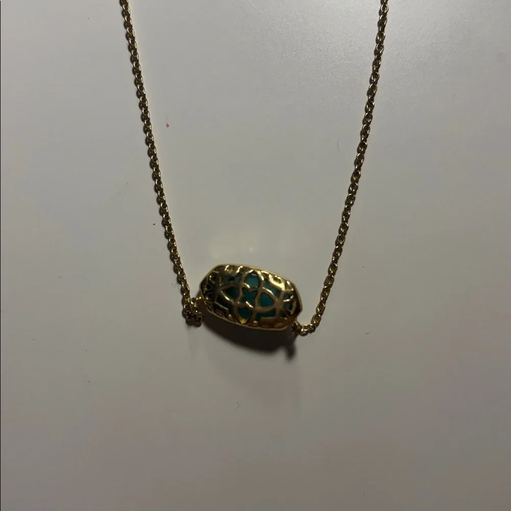 kendra scott gold necklace with green gem! - Picture 5 of 5